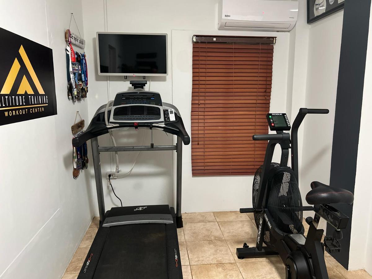 Lama Y Solo Unique Private Room Walking Distance To The Beach 팜비치 외부 사진